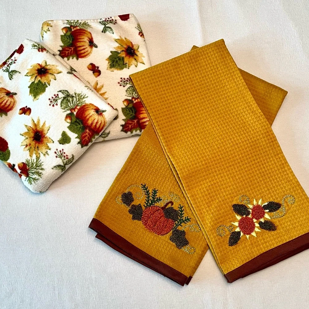 Vintage Fall Autumn Thanksgiving Soft Plush & Embroidered Stitched Hand Towels